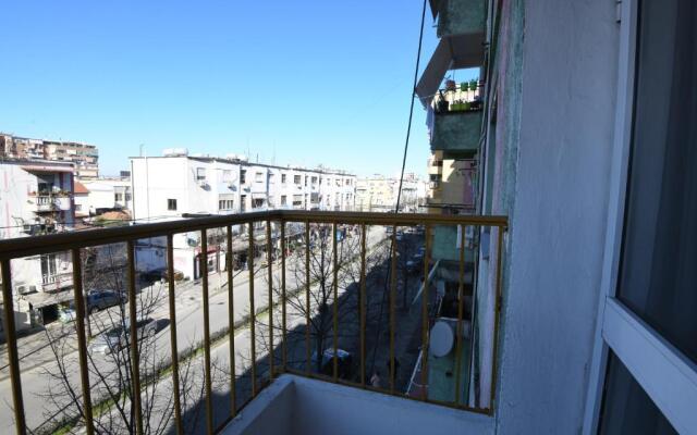 Rondine Studio Apartment