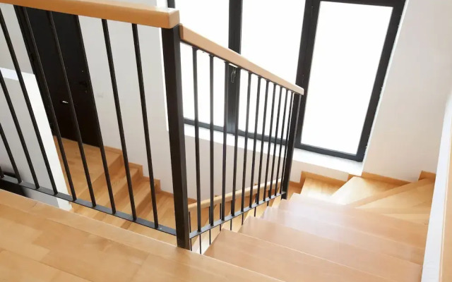 Large Guell Apartment