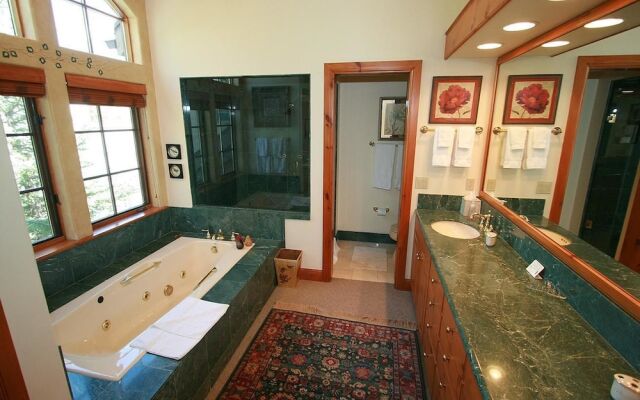 Townhome in Beaver Creek with Mountain View by RedAwning