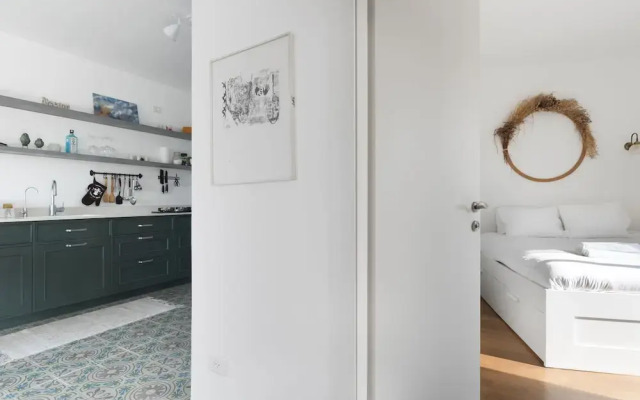 Chic and Sunny in the Heart of Tel Aviv