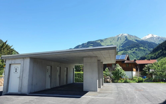 M1 - Mountain Living