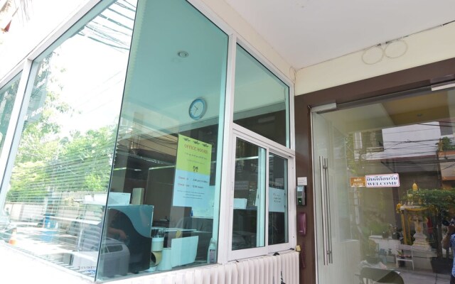 Eight Ville Apartment