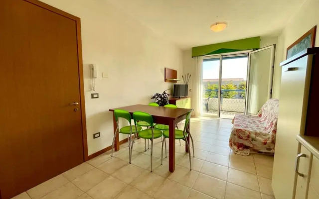 Bright Flat in a Residence With Common Pools