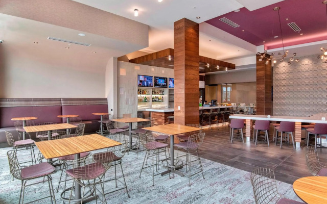 Courtyard by Marriott Raleigh Cary/Parkside Town Commons