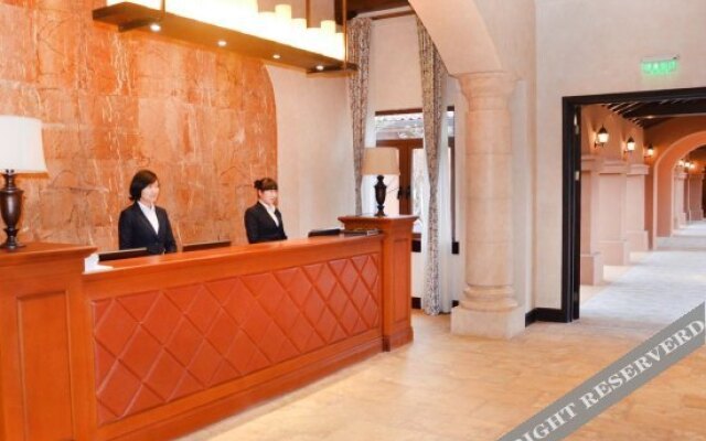 Qunyinghui Holiday Hotel