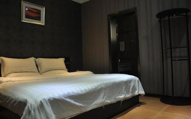 Longmen Commounity Inn