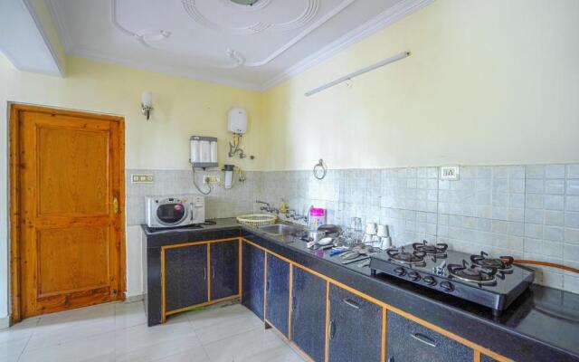 Shimla Woods 2BHK by Dumnu Homes