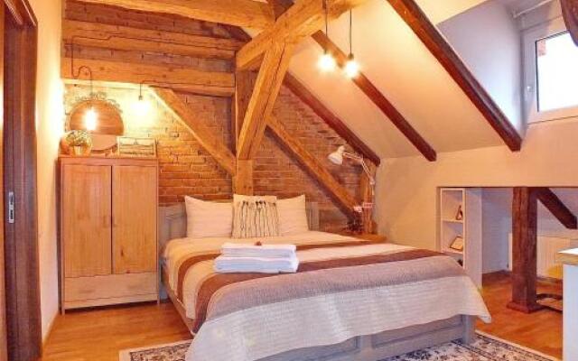 Wood House Republicii