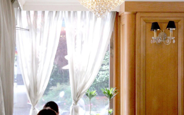 Meadow Hotel