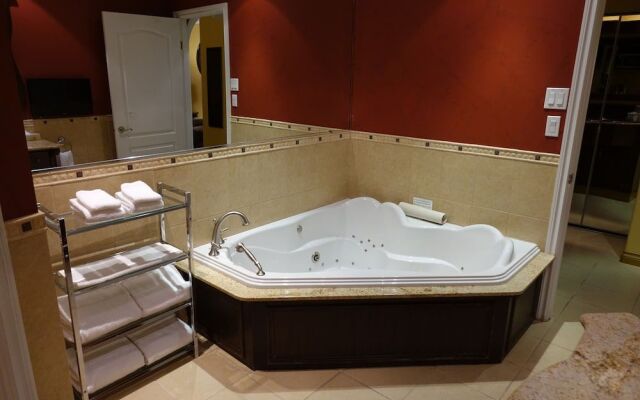 Chateau Louis Hotel & Conference Centre