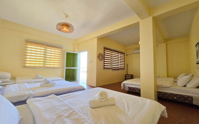 Surfside Hostel LU Surf Town