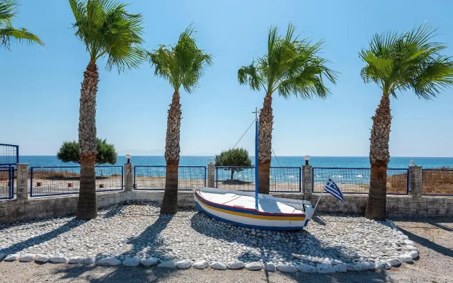 Mammis Beach Hotel