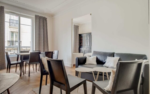 Superb Bright and Luxurious apt in Montogueil