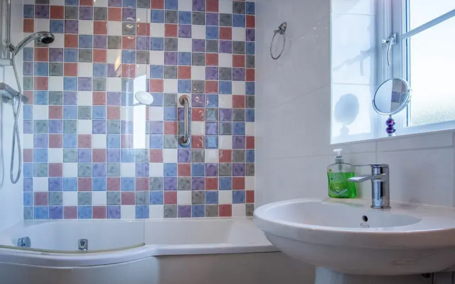 13 Rhodewood House - 2 Bedroom Apartment - Saundersfoot