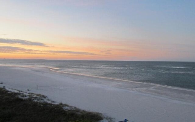 Beach House Hotel