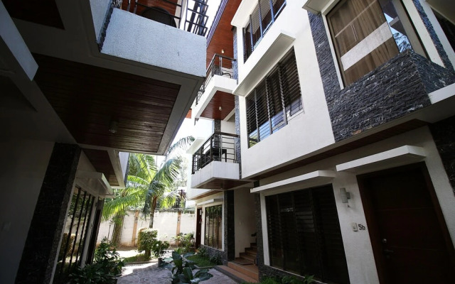 Hassaram Courtyard