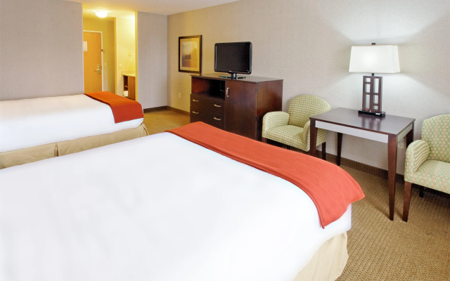Holiday Inn Express & Suites Canyonville