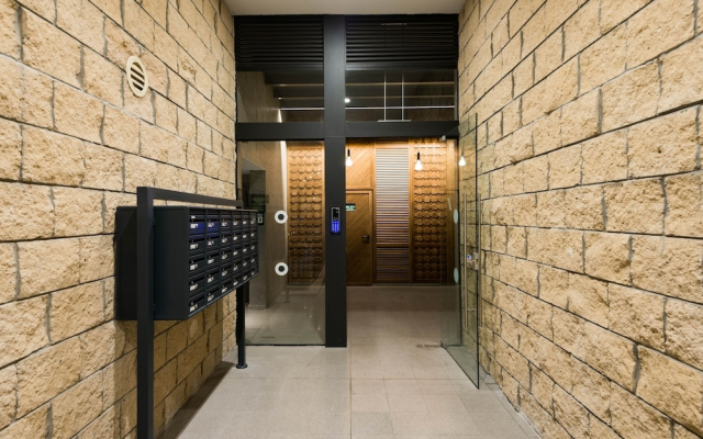 Contemporary & Texture-Rich Hideaway