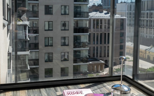 БелосНежность на набережной Обводного канала 108