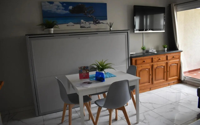 Benal Beach 327