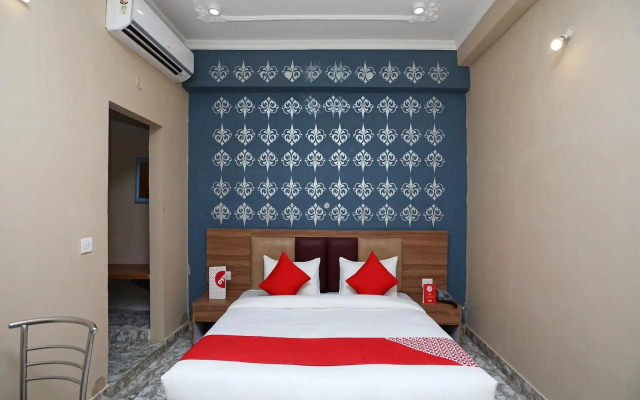 Royal Palace by OYO Rooms
