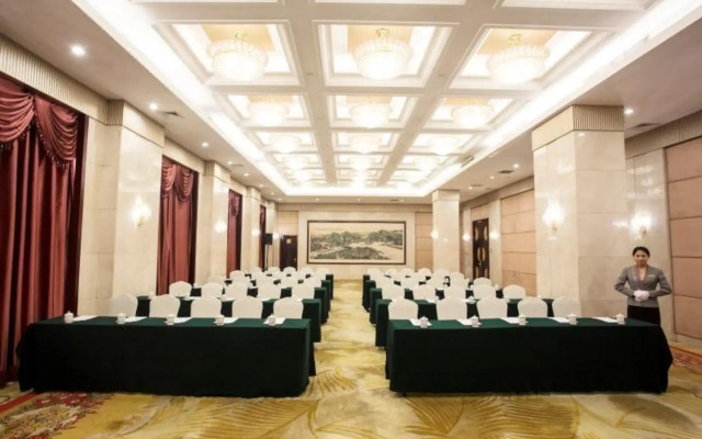 Yun-Zen Century Hotel