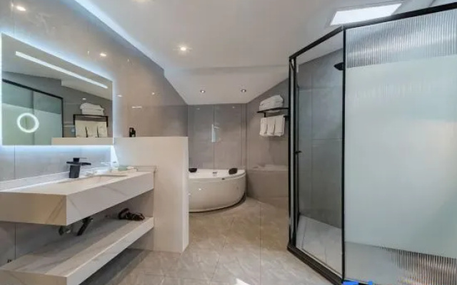 In Hongcun · Xiye Garden Guesthouse Garden View Vacation Apartment – Bathroom – Huangshan