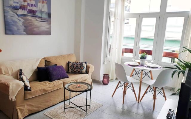 Vives Beach Flat by Canary365