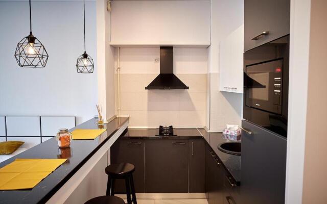 Studio Onix Blue 1 by AAA