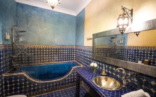 Riad Mur Akush
