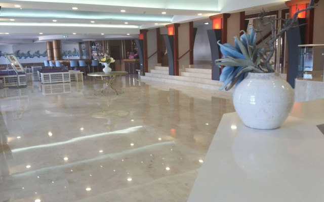 Belair Beach Hotel
