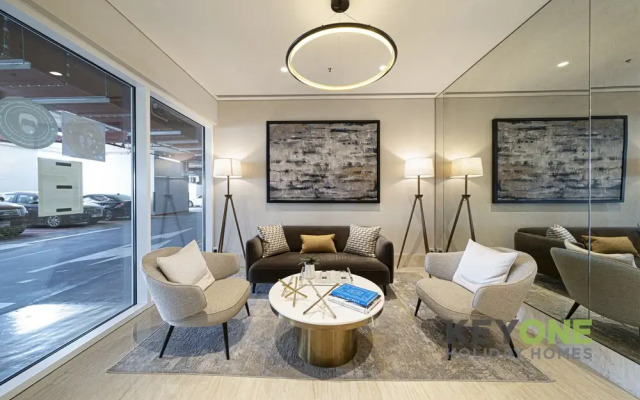 Viridis Residence Cozy Studio Living