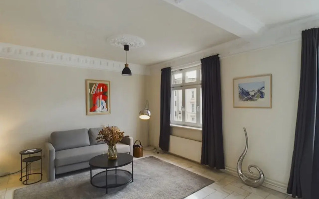 Art Apartments