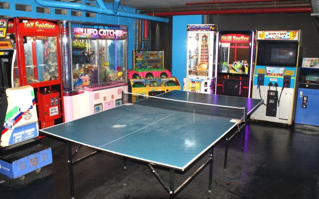Mari Court Resort