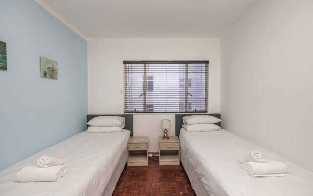 Centrally Located 2 Bedroom Apartment in Cape Town