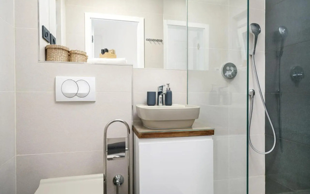 Alexandra Apartments