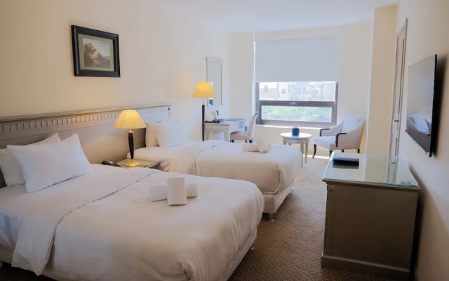 Armada Avenue Hotel