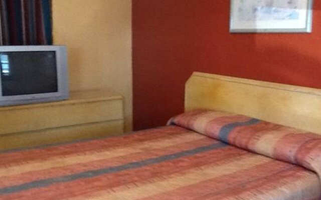 Deluxe Inn - Sarasota