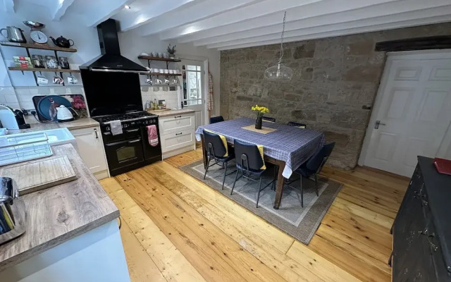Laburnum Cottage