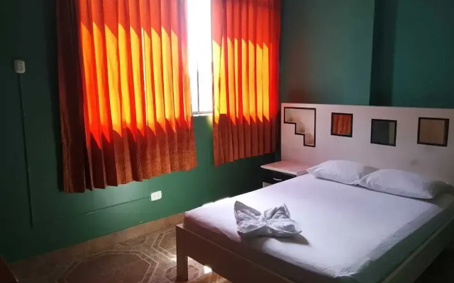 Plaza Jungle Hostel