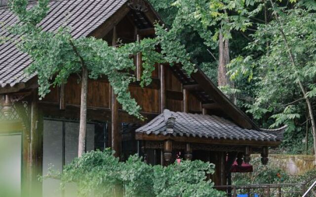 Dujiangyan Shili Mountain Jing Private Tang Hot Spring Resort Hotel (Qingchengshan Branch)