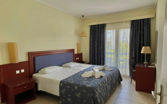 Theodorou Beach Hotel Apartments
