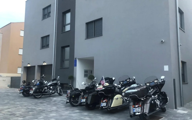 Luxury Majpruz Suites I