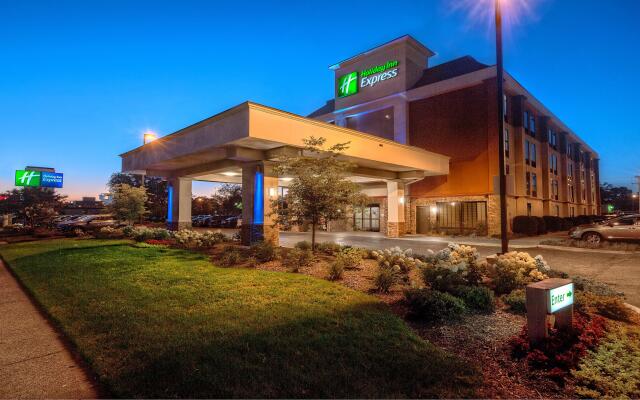 Holiday Inn Express Memphis Medical Center Midtown by IHG