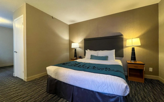 City Center Inn & Suites