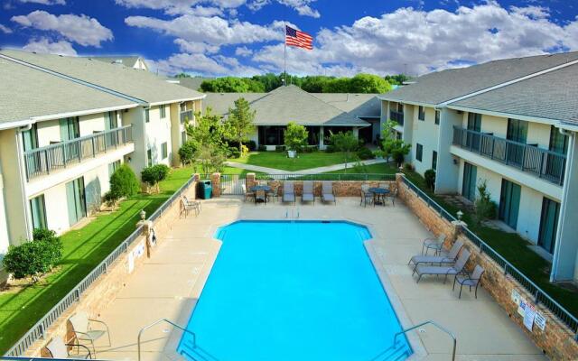 Ashmore Inn and Suites