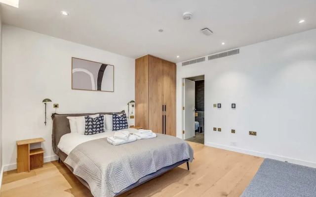 Elegant 3-bedroom Condo