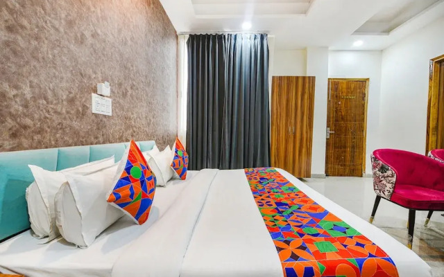 Fabhotel Radiant Blu