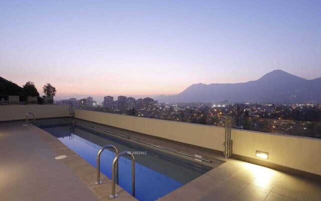 Lotus Blanc Studio- w/ Mountain View, Pool and Gym