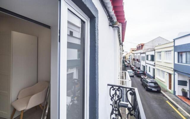 WelcomeBuddy - ANCO 56 - Cozy Retreat with Terrace
